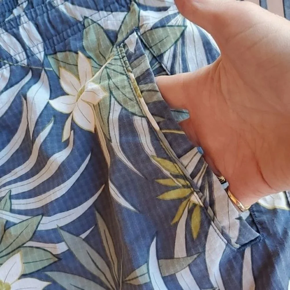 Tommy Bahama 100% Nylon Cinched Closure Pocketed Sz. M Board Shorts Swim Trunks‎
